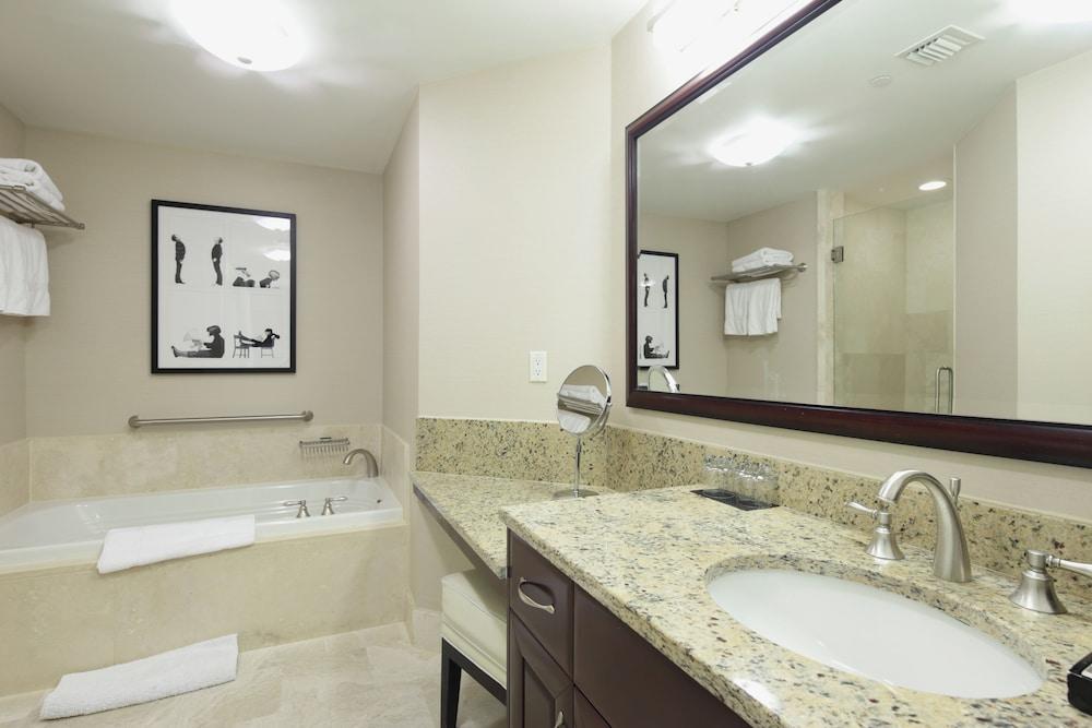 Residences at Fontainebleau Miami photo 73