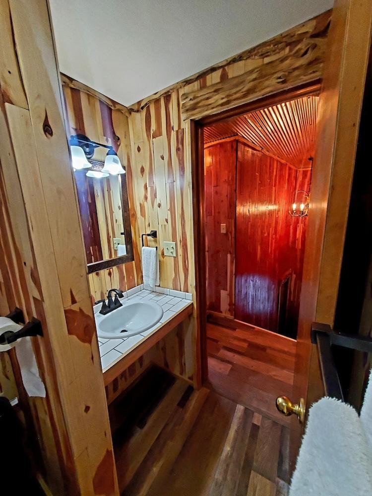 Log Cabin Inn photo 88