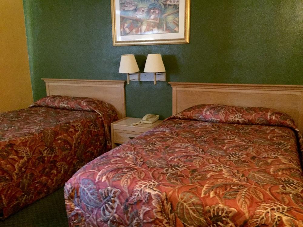 Shangri La Motel photo 3