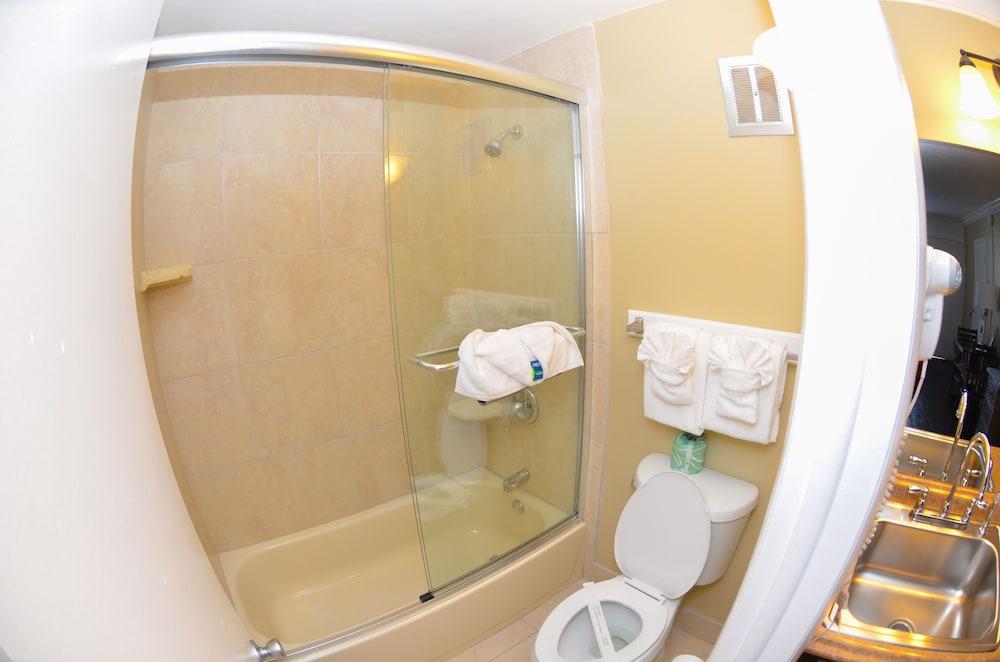 Gulfcoast Inn Naples photo 27