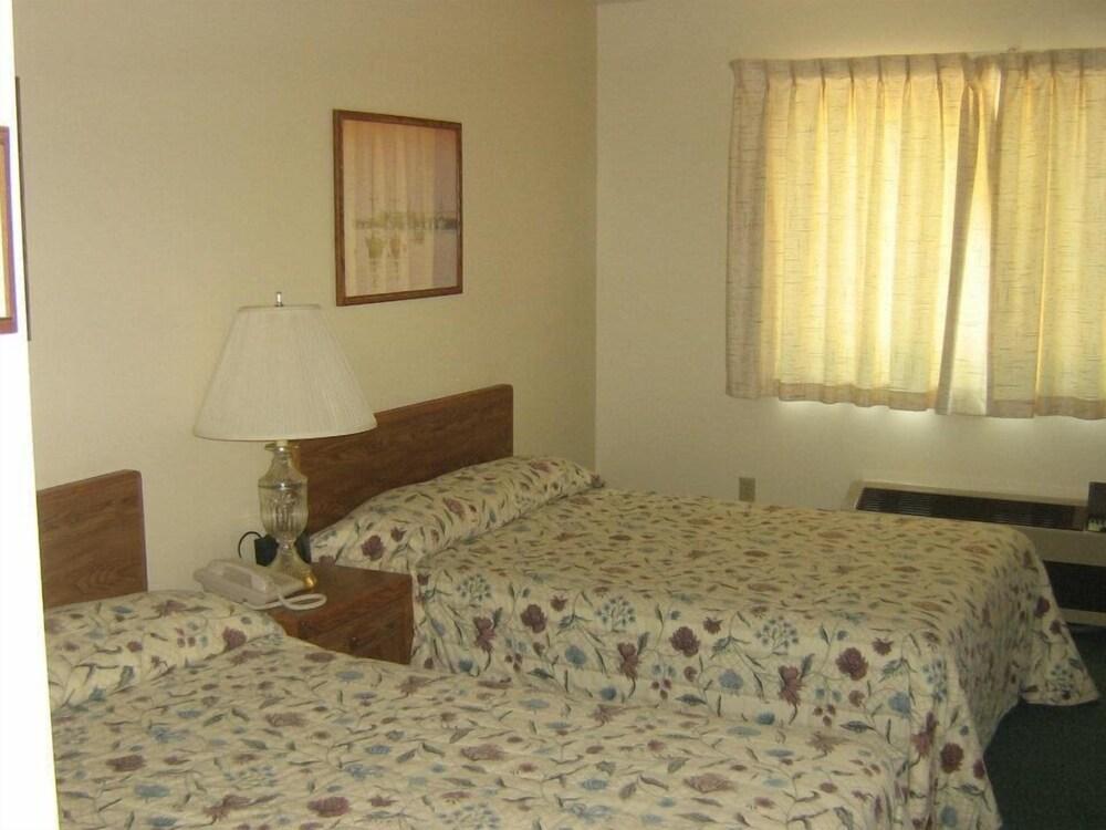 Chapel Hill Motel photo 16