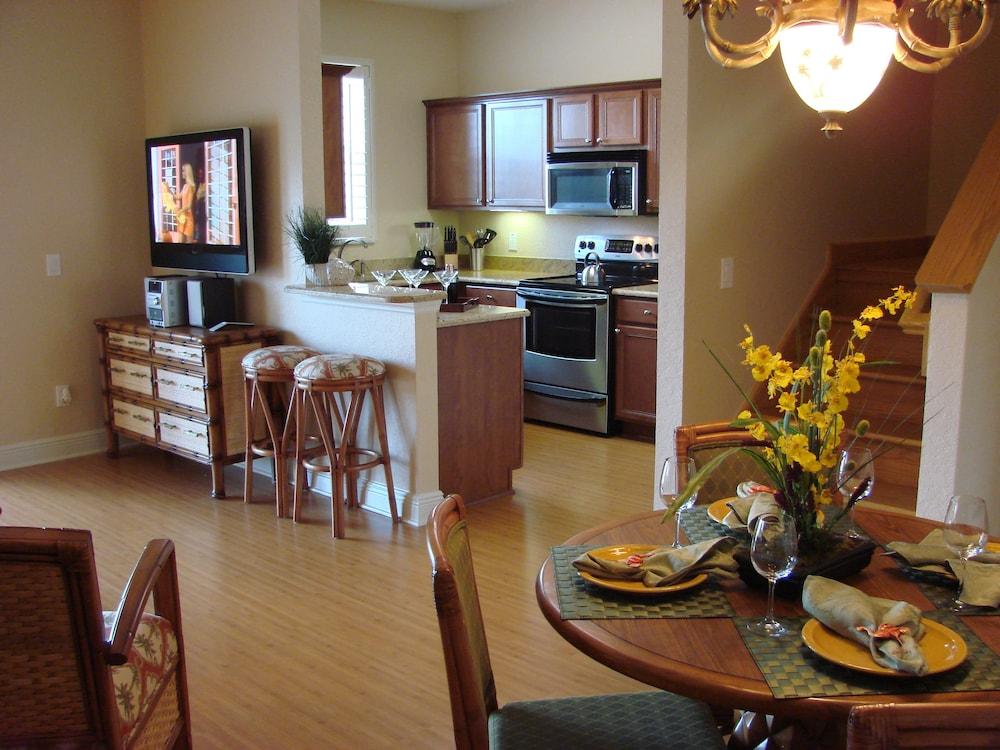 Villas At Regal Palms photo 10