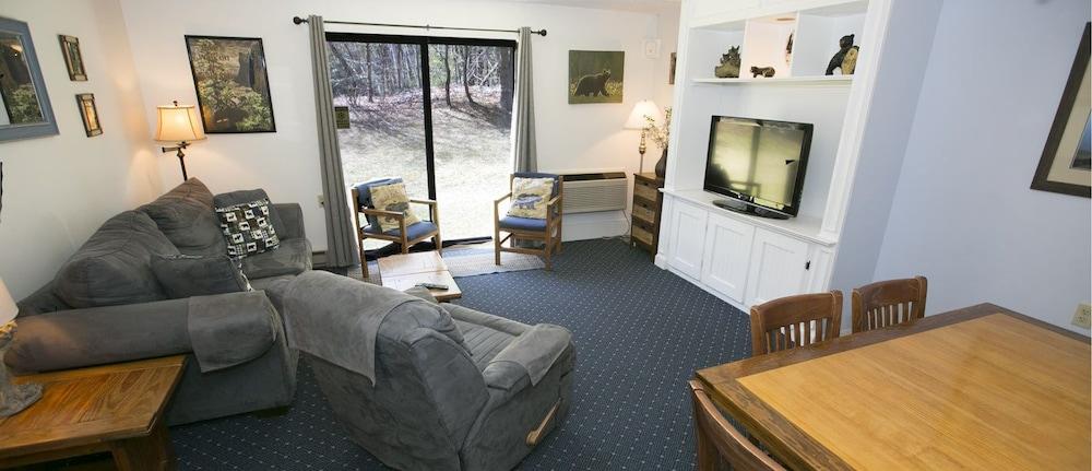 Black Bear Lodge photo 21
