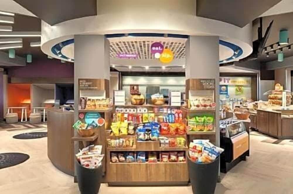 Tru by Hilton Florida City photo 35