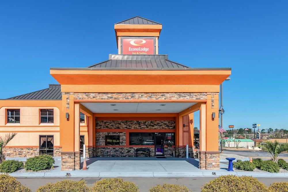 Econo Lodge Inn & Suites Macon North photo 1