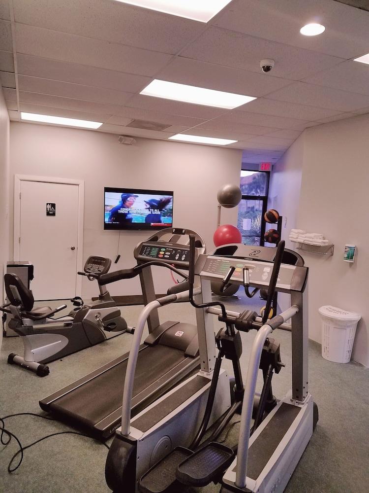 Parc Corniche Condominium Suite Hotel photo 4