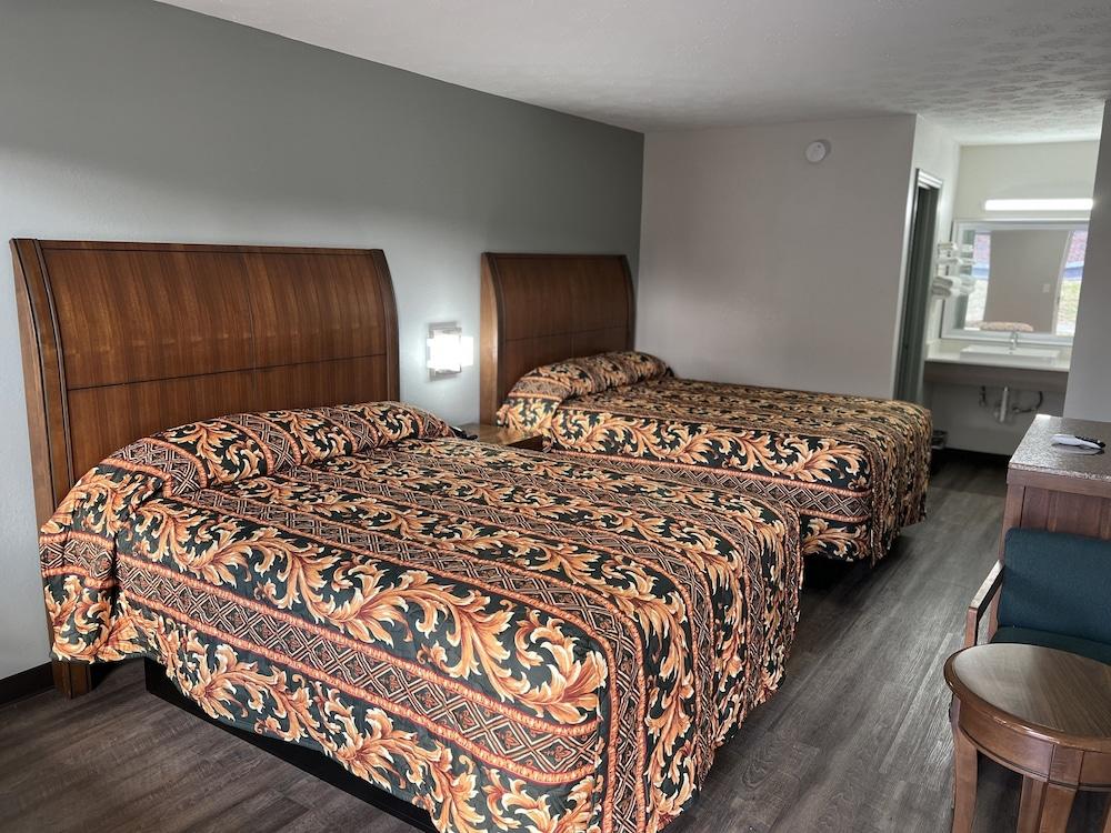 Royal Inn photo 2