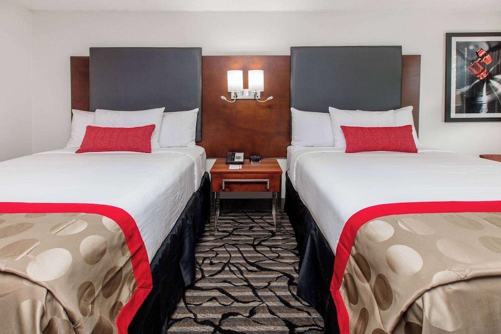 Ramada by Wyndham Austin South photo 24