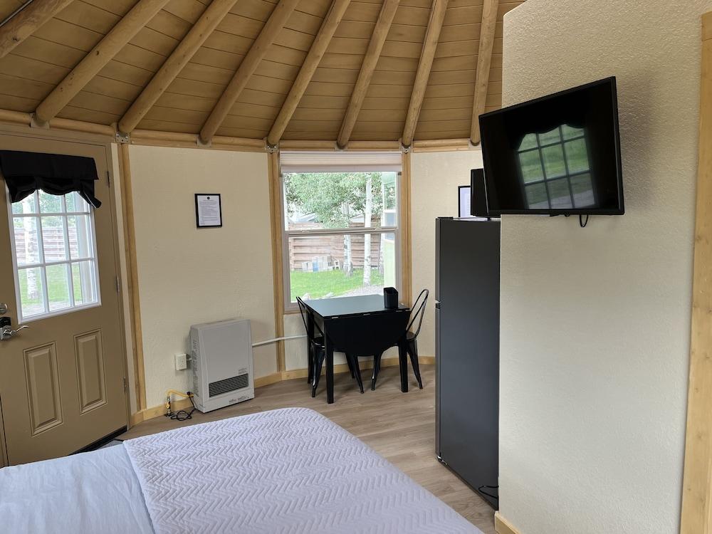 Aspen Ridge Cabins photo 34