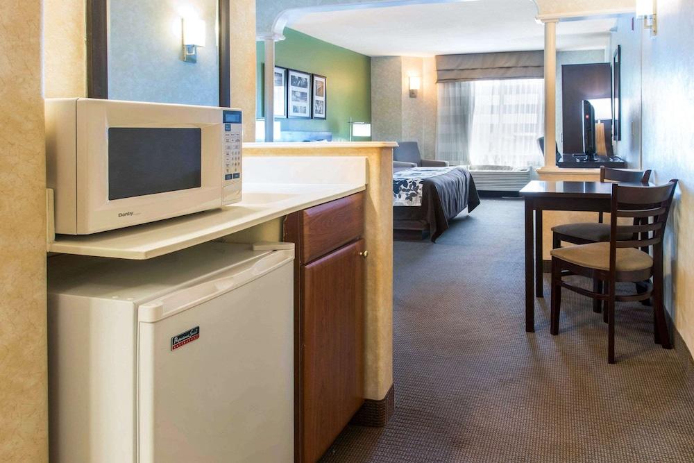 Sleep Inn & Suites Oregon - Toledo photo 35