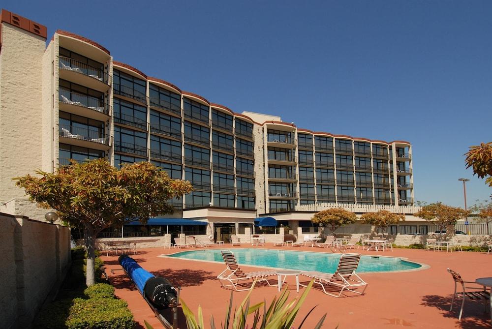 Oakland Airport Executive Hotel photo 26