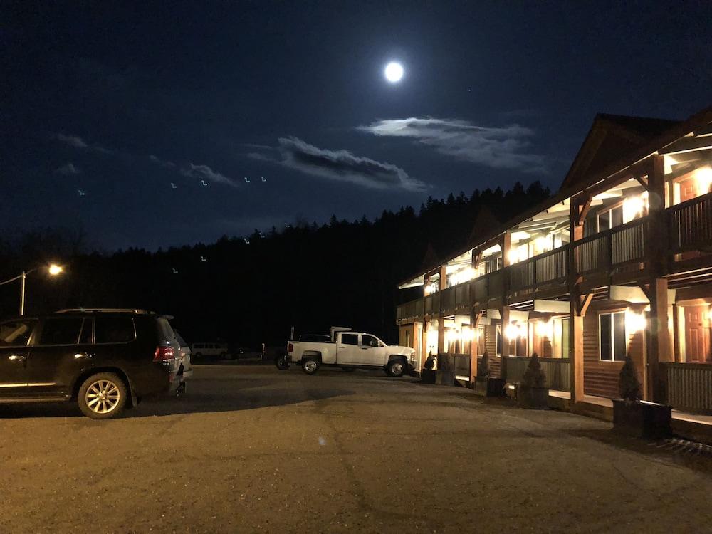 Moose Mountain inn photo 1