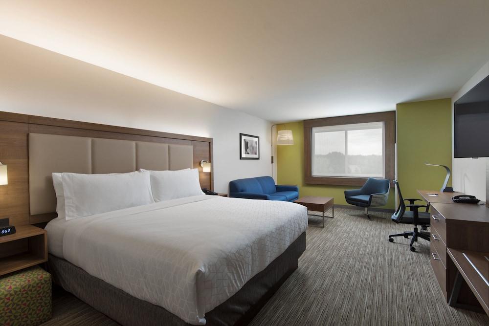 Holiday Inn Express & Suites Portland Airport - Cascade Stn by IHG photo 9