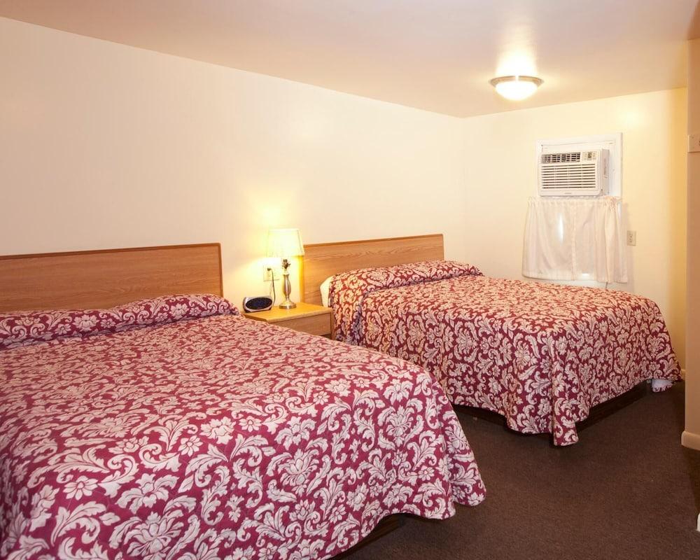 Charlie's Motel photo 16