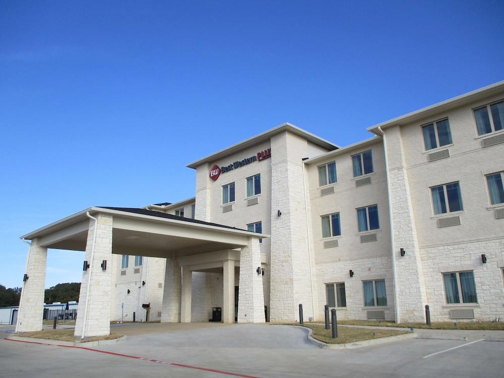 Merica Inn & Suites photo 18