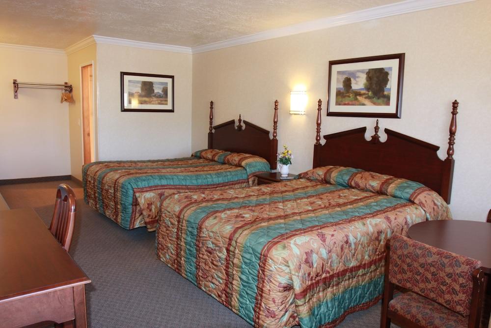 Western Royal Inn photo 23