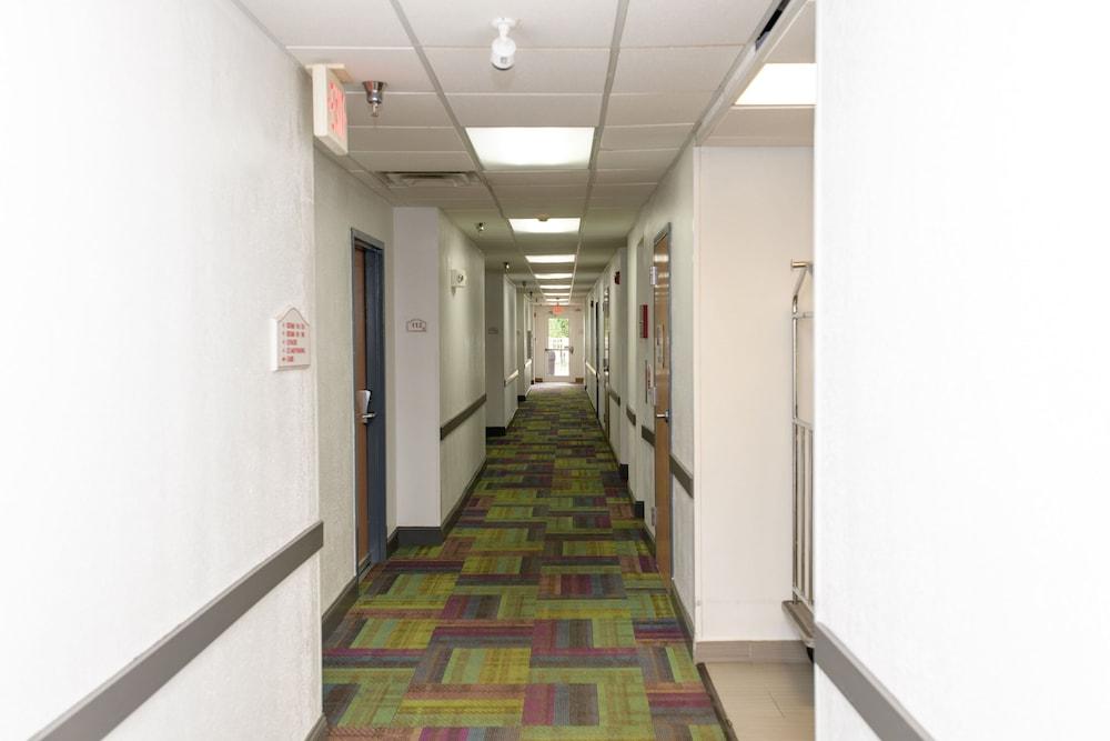 Home Town Inn Ringgold photo 21