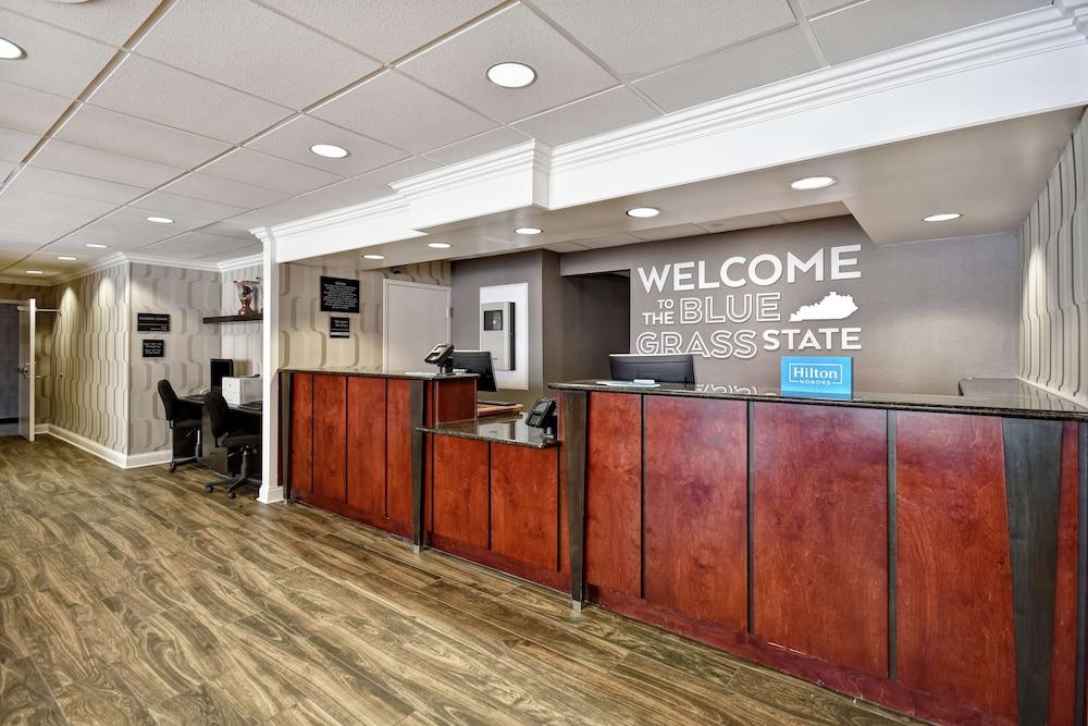Hampton Inn I-75 Lexington/Hamburg Area photo 2