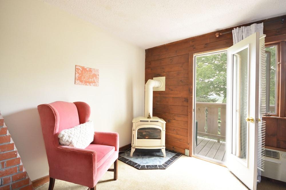 Lotus Mountain Retreat photo 14