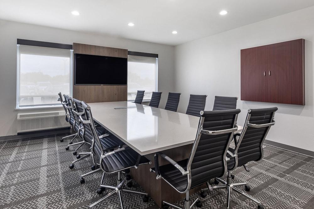 Staybridge Suites Dallas Grand Prairie by IHG photo 72