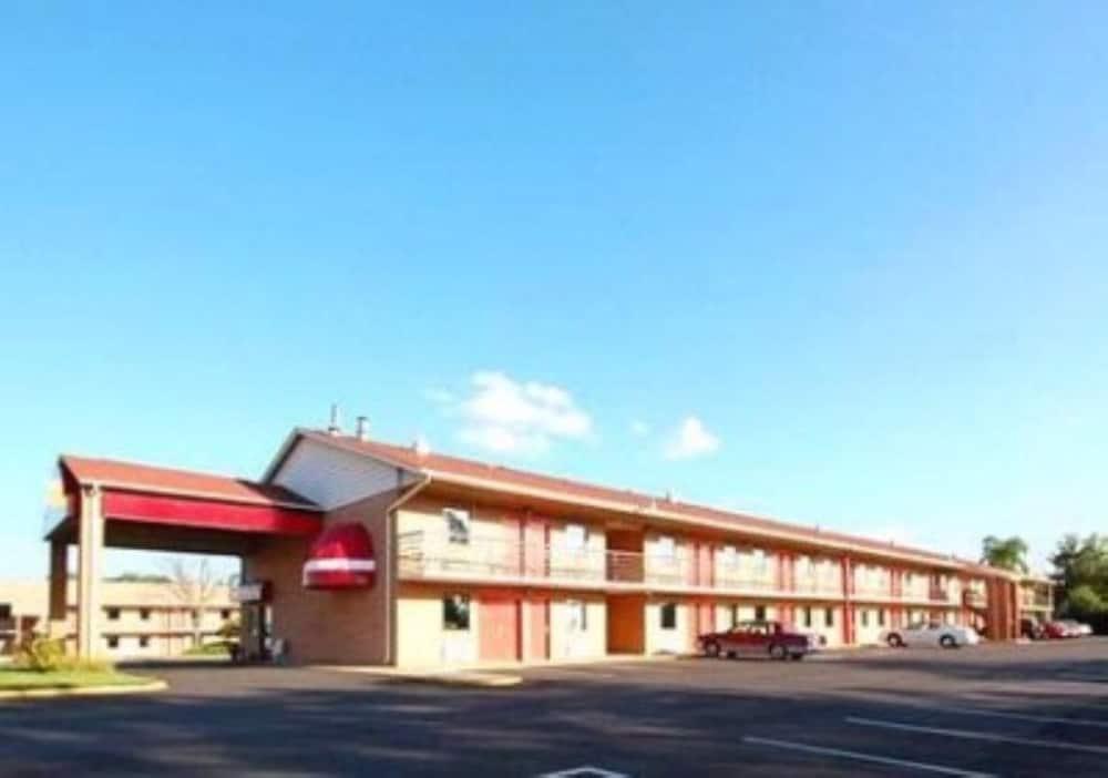 OYO Hotel Richburg SC I-77 photo 11