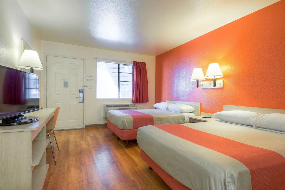 Motel 6 El Cajon, CA - San Diego photo 12