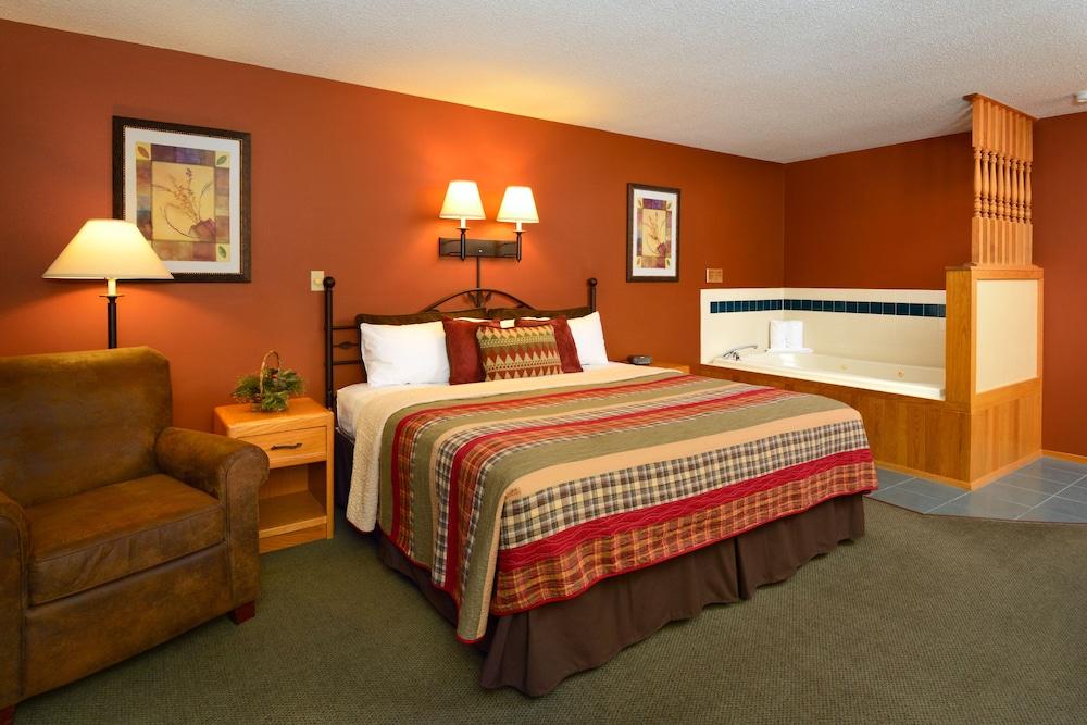 The Pointe Hotel and Suites photo 3