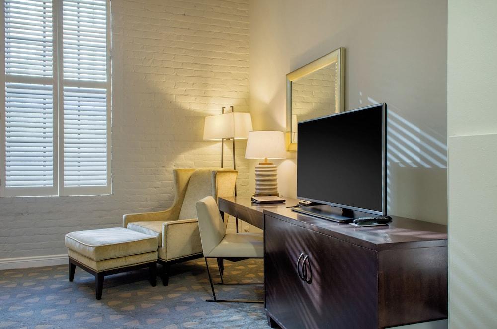 The Riverfront Hotel New Orleans photo 55