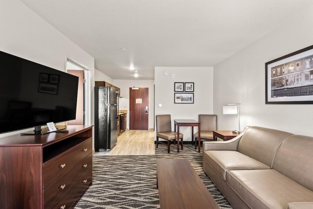 Cobblestone Hotel & Suites - Foley photo 24
