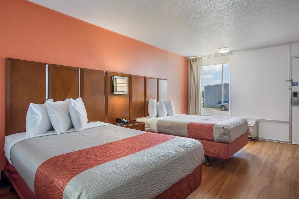 Motel 6 Van Buren, AR photo 18
