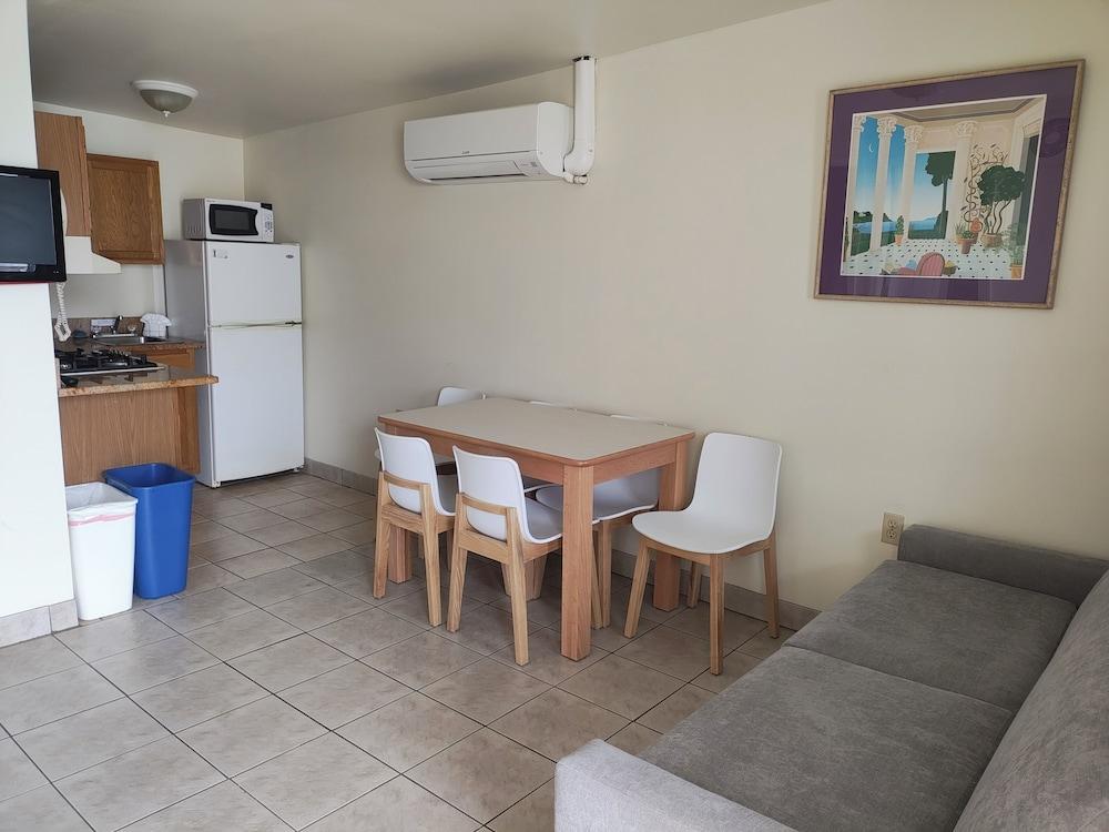 Condor Motel photo 55