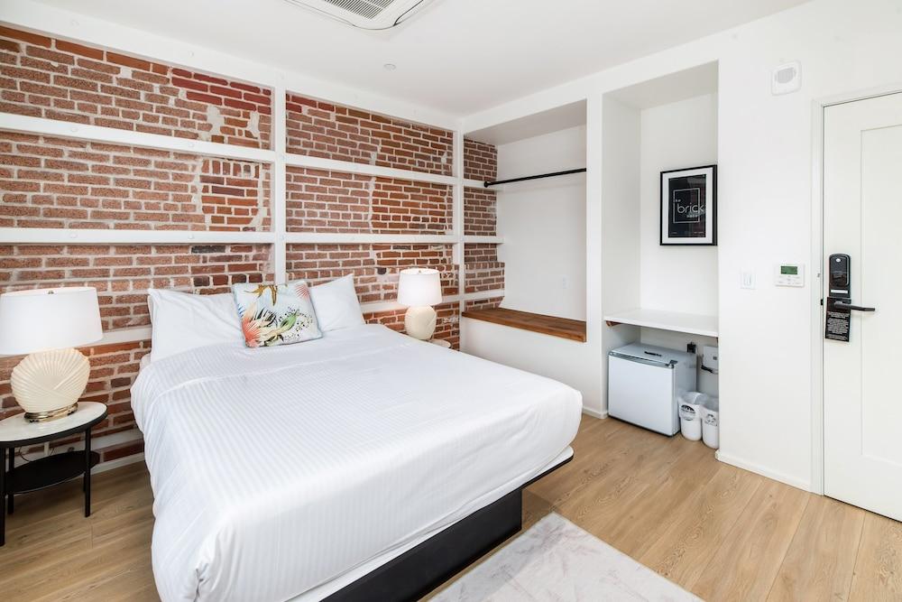 The Brick Hotel photo 4