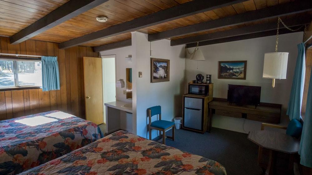 Mountain Pine Motel photo 14