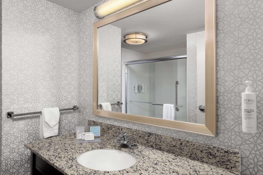 Hampton Inn & Suites Douglas photo 9