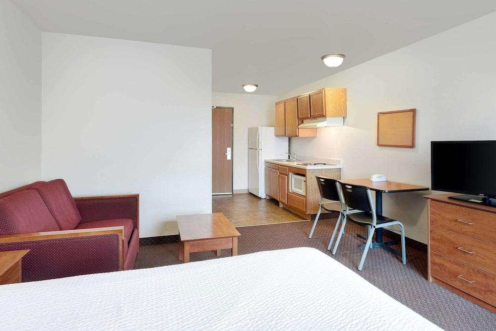 WoodSpring Suites Tyler Rose Garden photo 28