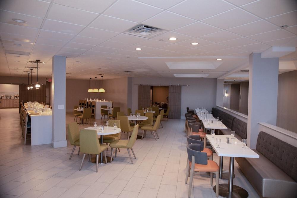 Wyndham Houston Hobby Airport photo 9