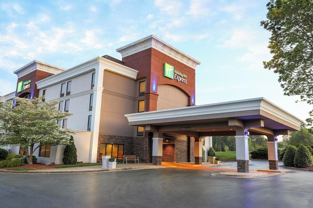 Holiday Inn Express Burlington by IHG — hotel in Burlington