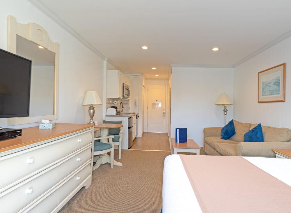 East Hampton House Resort photo 88