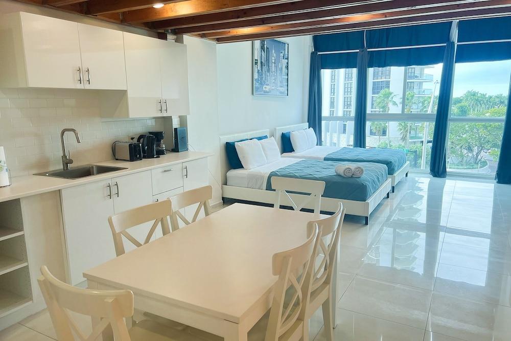 Castle Beach Suites by MiaRentals photo 53