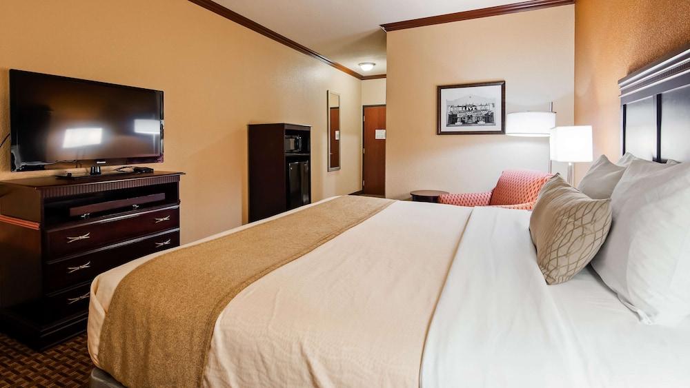 Best Western Granbury Inn & Suites photo 30