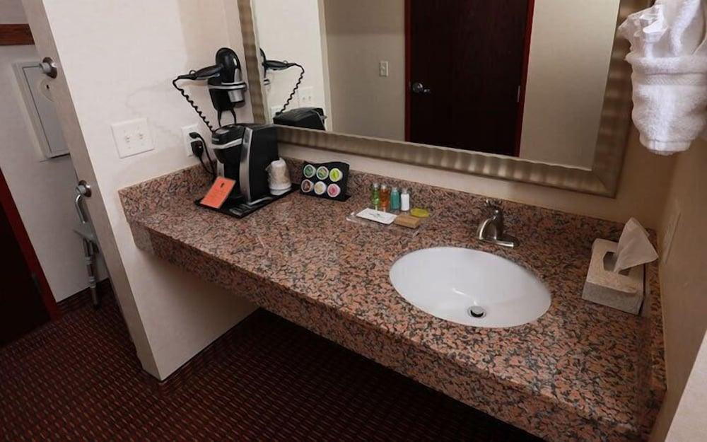 Wind River Hotel and Casino photo 10