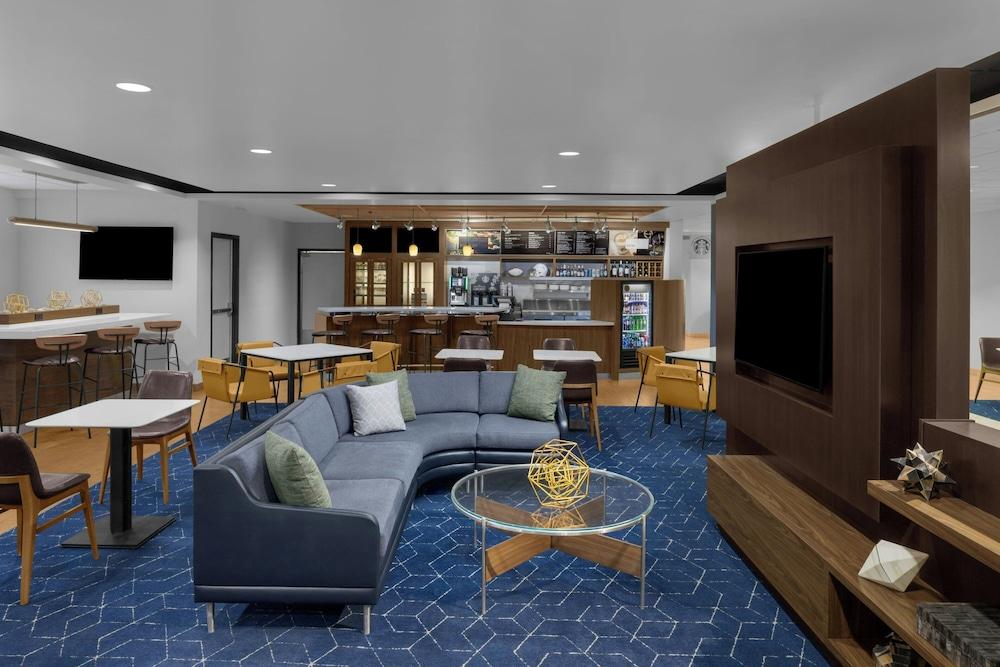 Courtyard by Marriott Sandy photo 9