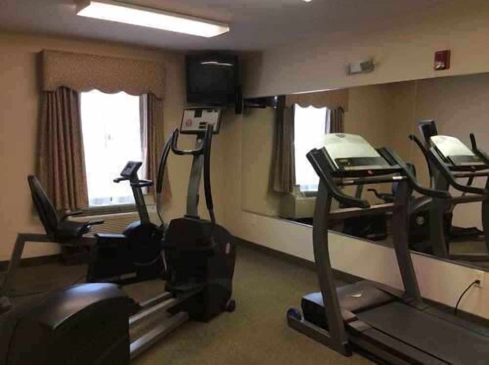 American Inn & Suites - High Point NC photo 10
