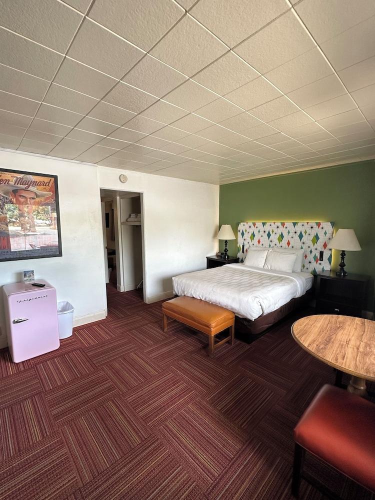 Aiken's Lodge photo 10