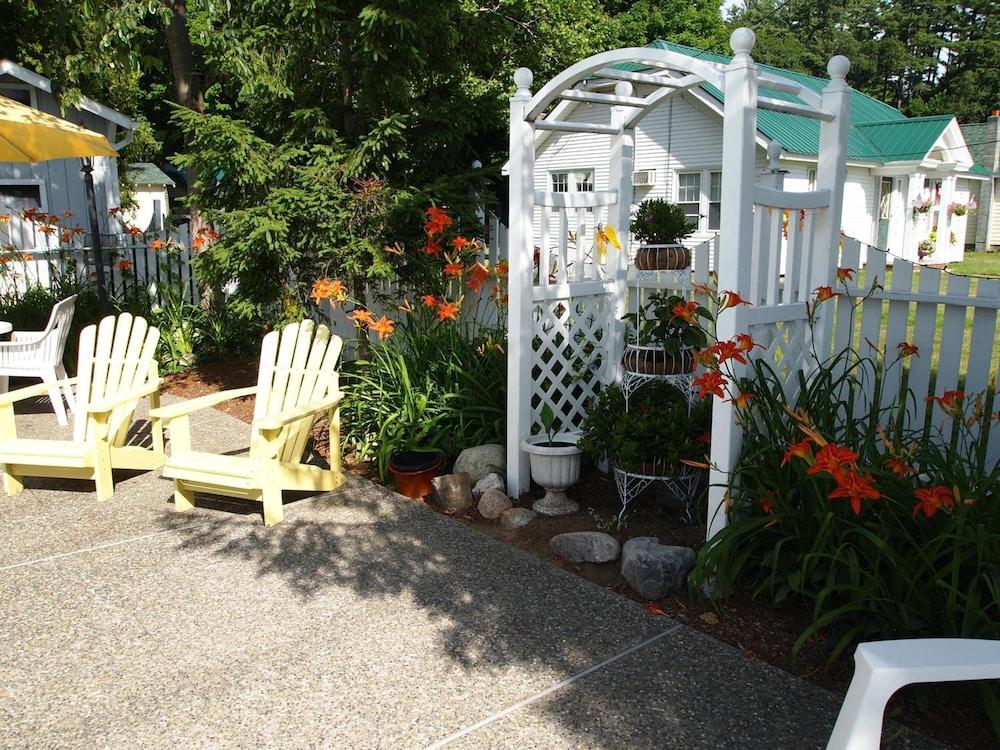 Admiral Motel photo 39