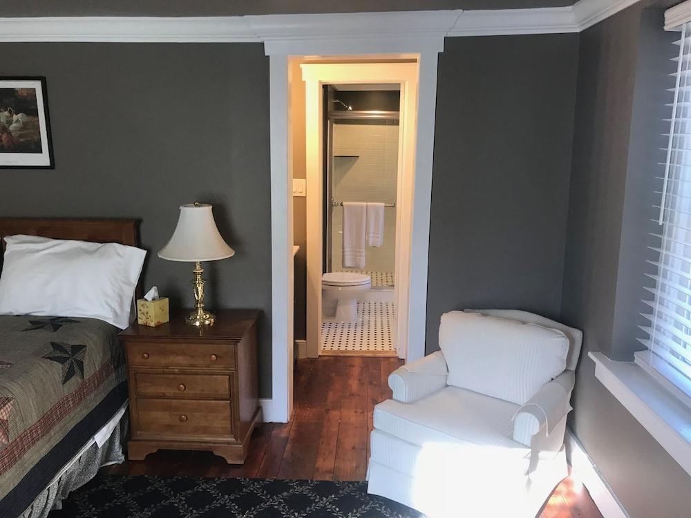 Stottsville Inn photo 56