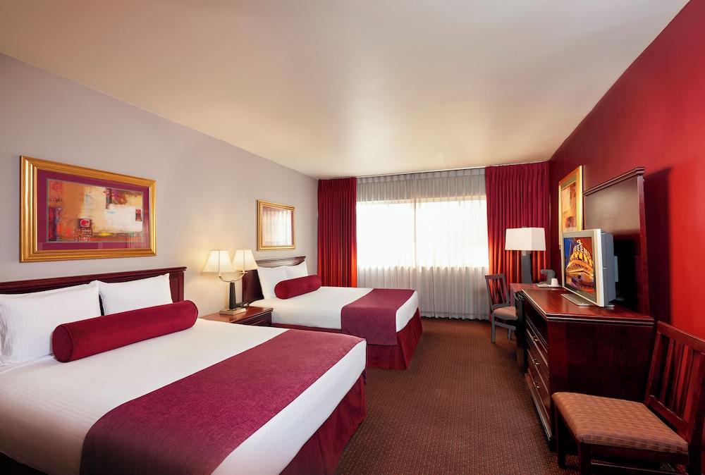 Four Queens Hotel and Casino photo 17