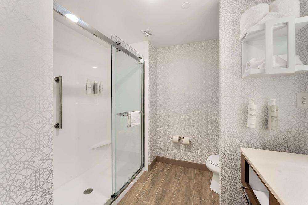 Hampton Inn Milford photo 20