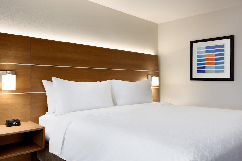 Holiday Inn Express Hotel & Suites Merced by IHG photo 34