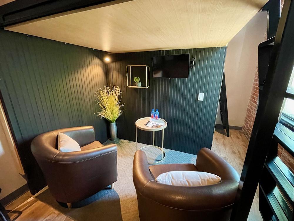 Boxstel - Moderns Stay Hotel photo 46